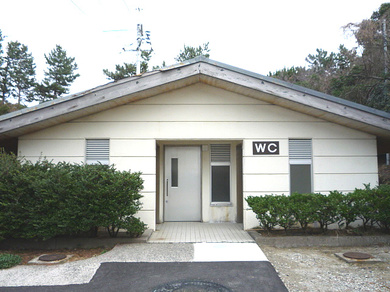 日御碕灯台付近にある身障者トイレの写真