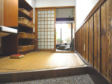 大浴場（岩風呂）脱衣所入口の写真