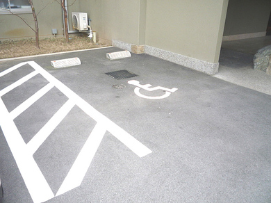 身障者用駐車場の写真