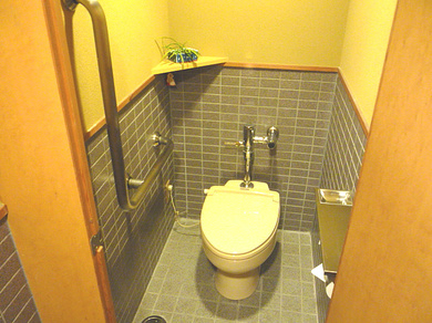 １階トイレ内部の写真