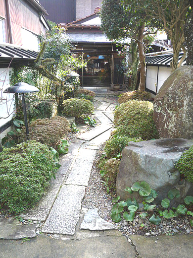 正面入口の写真