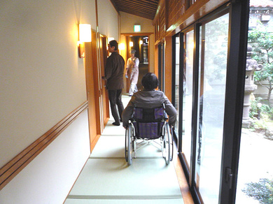 館内、通路の写真