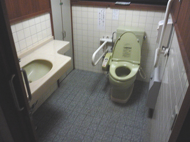 乙女峠マリア青銅入口付近にある身障者トイレの写真